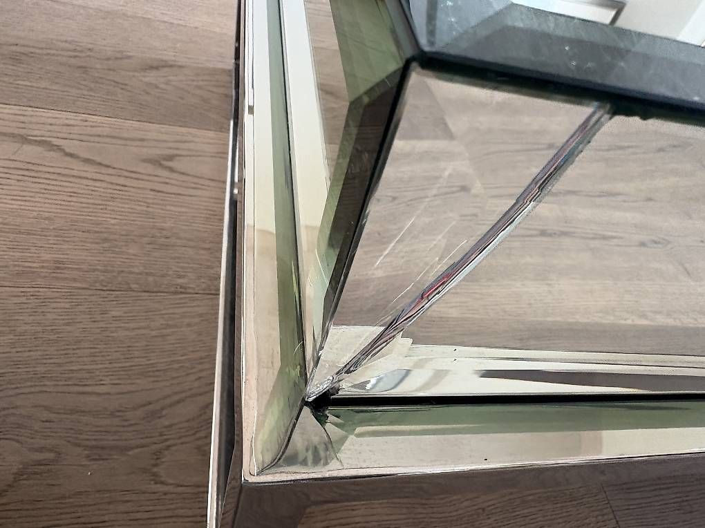 Tavoli: Salontisch aus Spiegelglas – Usato da Oberwil-Lieli venduto da onetwotree 2