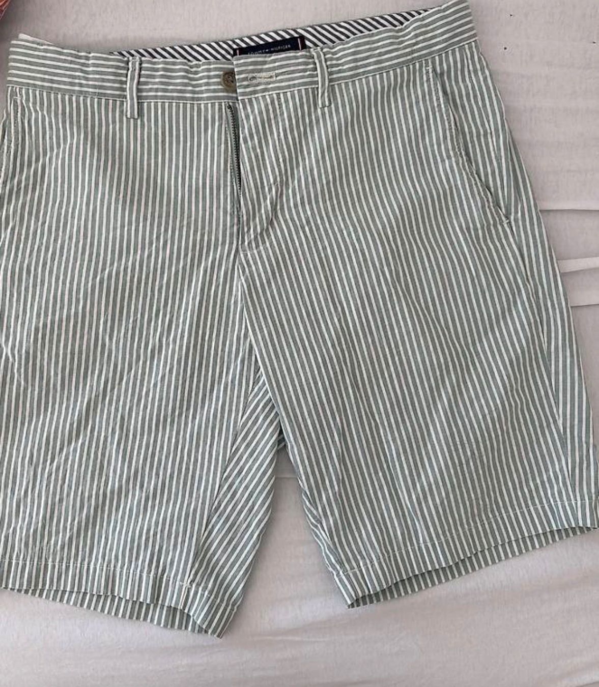Tommy Hilfiger Pantaloni: Kurze Hose Tommy Hilfiger – Nuovo (secondo la descrizione) da Biel-Benken BL venduto da oss_9syr