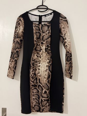 Kleid langarm Schlangenmuster schwarz neu mit Etikett
