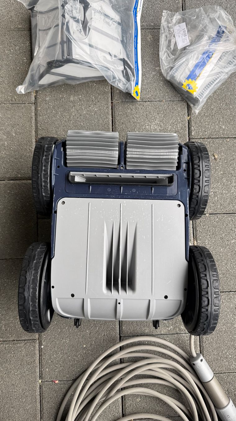 Schwimmbad-Zubehör: Zodiac Alpha 6700 iQ PRO Poolroboter 4WD – Gebraucht aus Zumikon von ste_pb9b 2