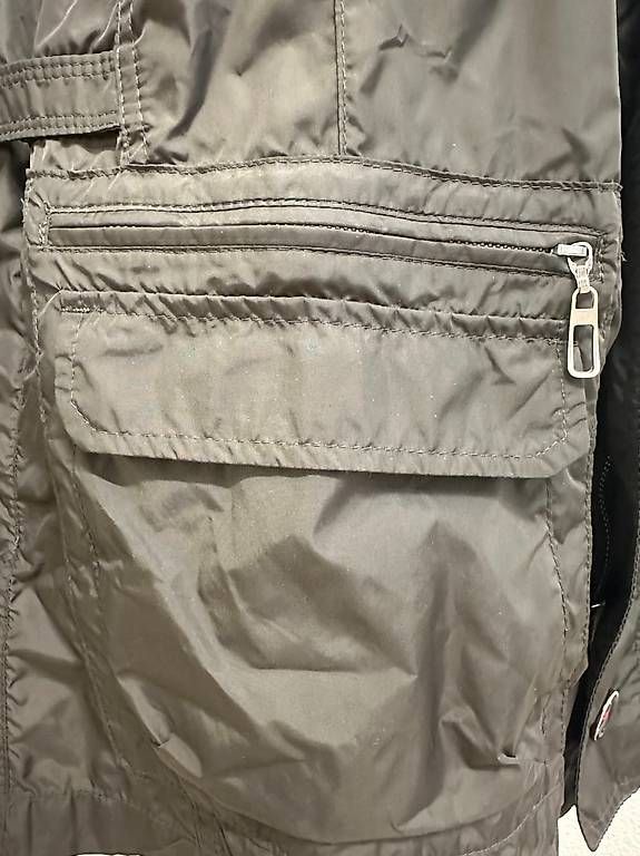 Bugatti Giacche: Bugatti Freizeitjacke aus Nylon im Casual-Stil – Usato da Obernau venduto da Arche_Noah_Brocki 2
