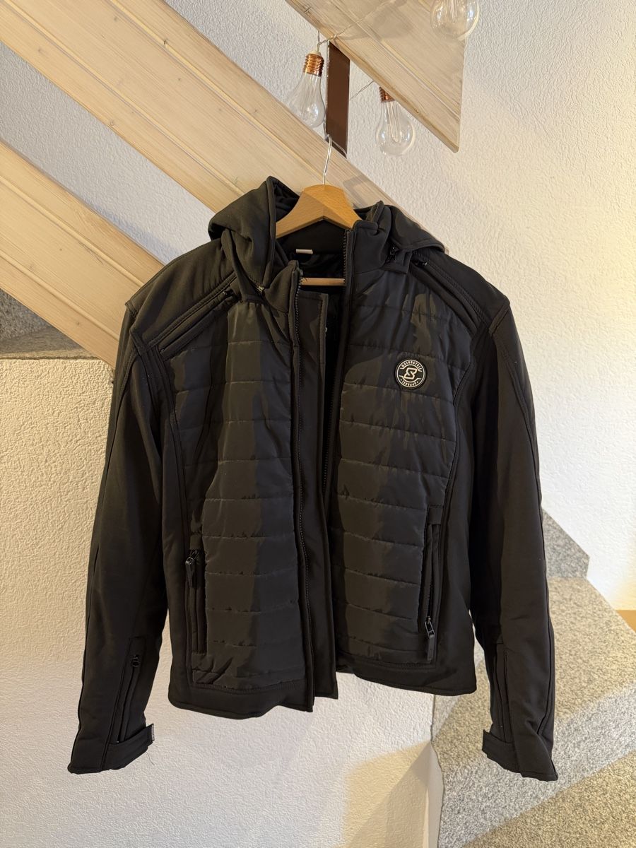 Vestes: Veste de moto – Neuf (Voir description) à Nyon par ine_m57q