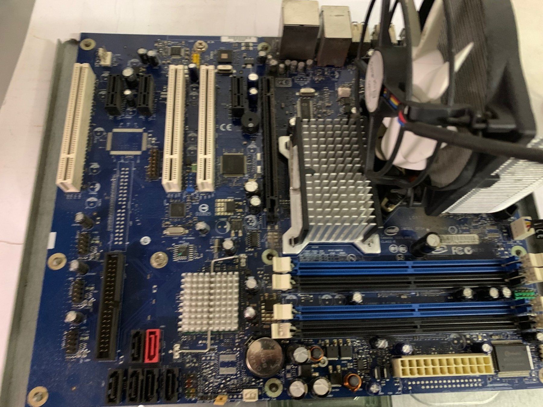 Mainboards: INTEL Motherboard ohne CPU & RAM – Defekt aus Emmen von newdeal1970 2