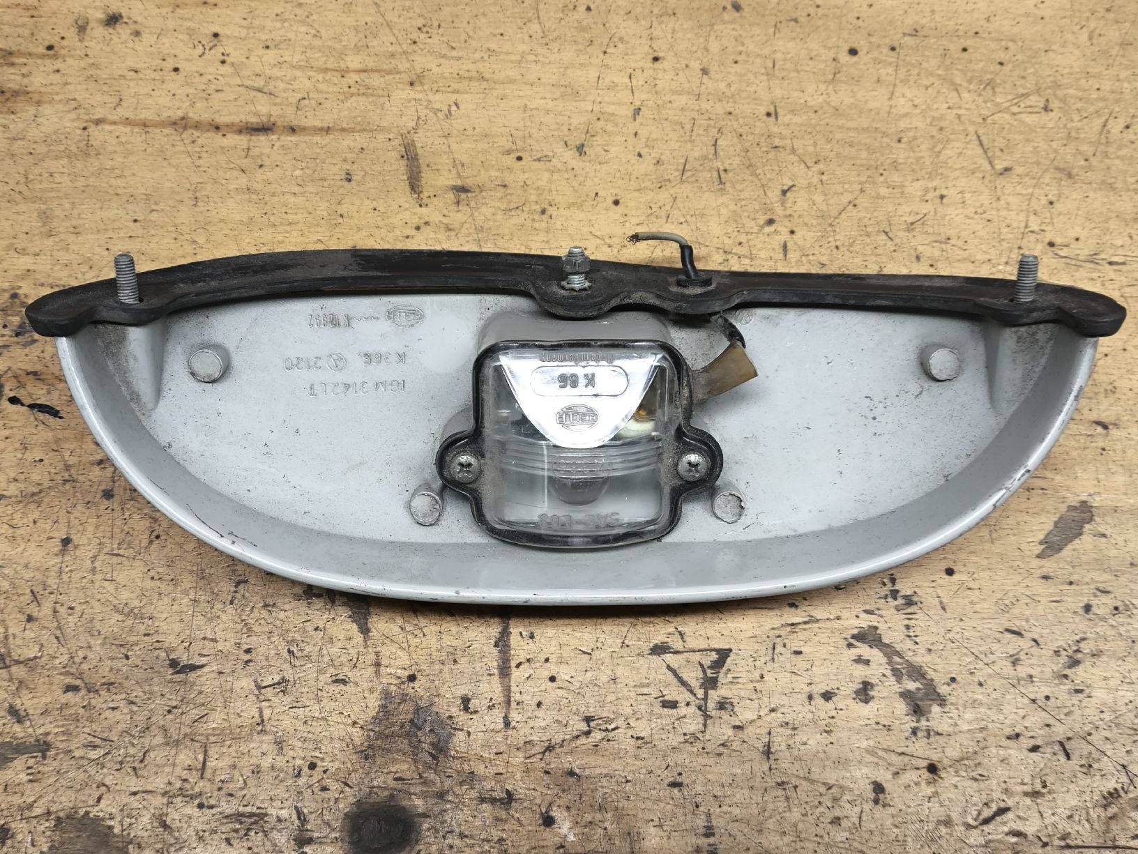VW Alle Autoersatzteile: Kennzeichenleuchte original, Hella,  VW Käfer ab 67 – Gebraucht aus Lausen von Chaldrian 1