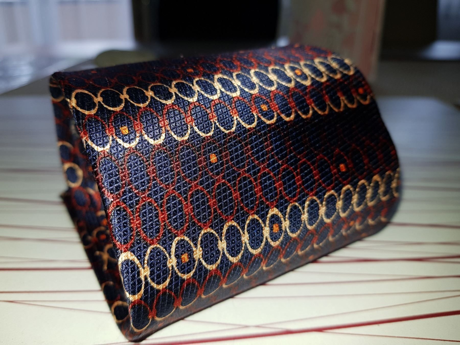 Cravatte: Cravate en soie/Seiden Krawatte  GUY LAROCHE – Usato da Cossonay-ville venduto da Super-Price-Quality 2