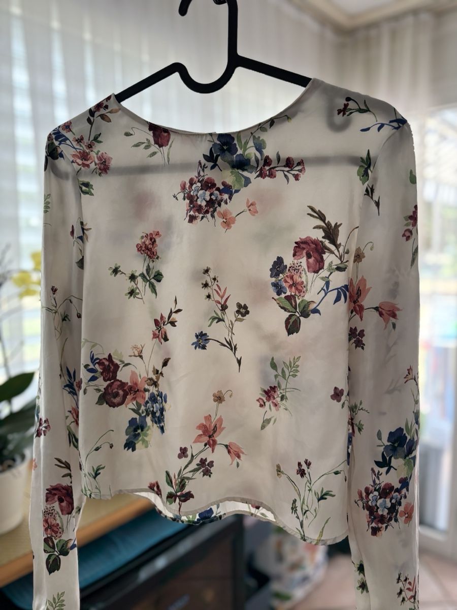Zara Blusen: Camicetta ZARA floreale manica lunga taglia S – Gebraucht aus S. Antonino von LIKA91