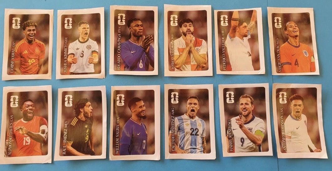 Panini Carte collezionabili: FIFA 2026 Panini Box Komplett inkl CC – Nuovo (secondo la descrizione) da Lenzburg venduto da hkr_q959 3