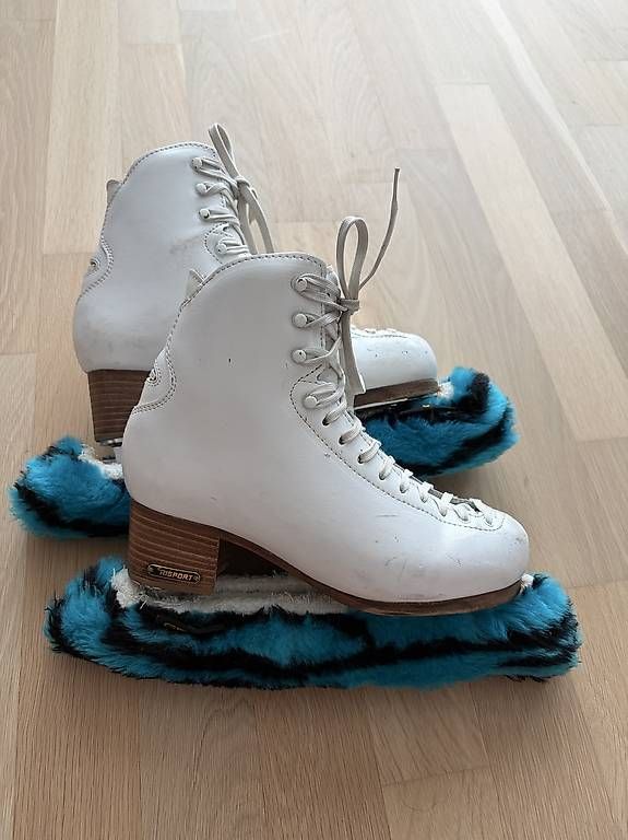 Patins à glace: Risport Schlittschuhe mit MK Eisen – D'occasion à Röschenz par famweber