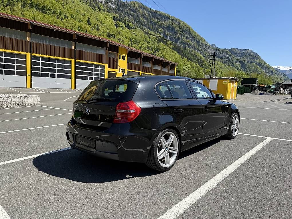 Autos: BMW 120d M-Paket – D'occasion à Brunnen par medo1994 2