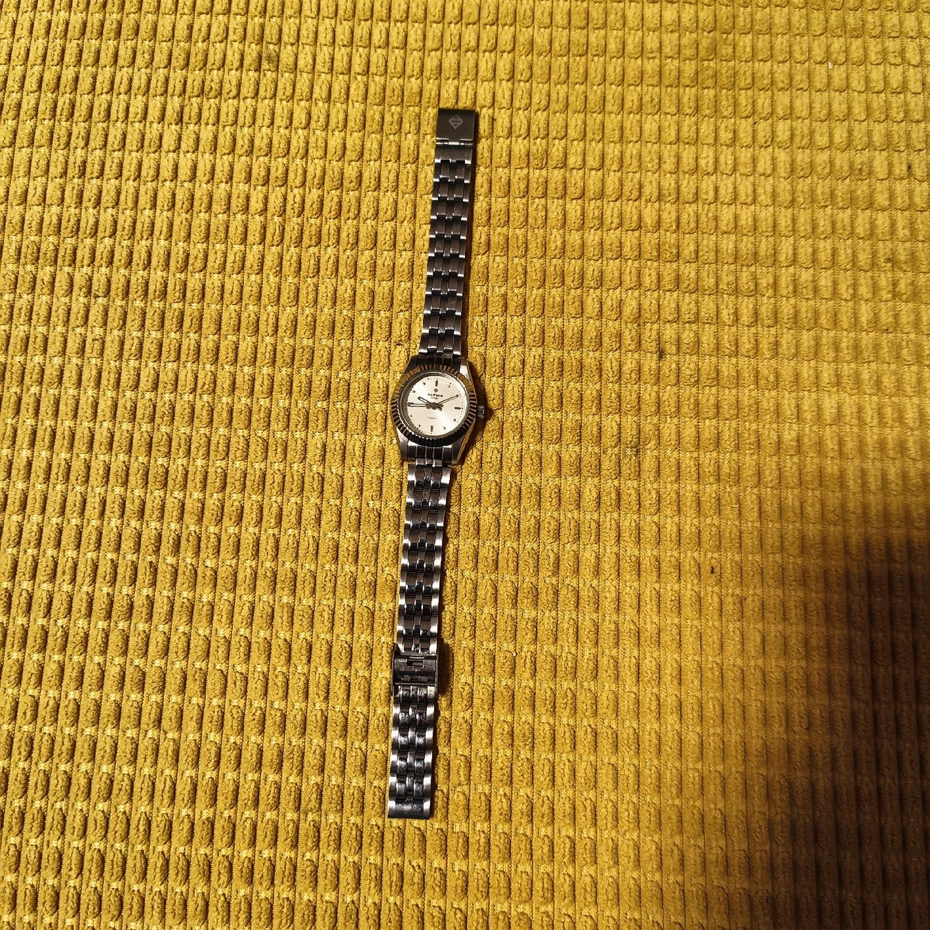 Montres: Alpha Basic Uhr – D'occasion à Giubiasco par giubi01