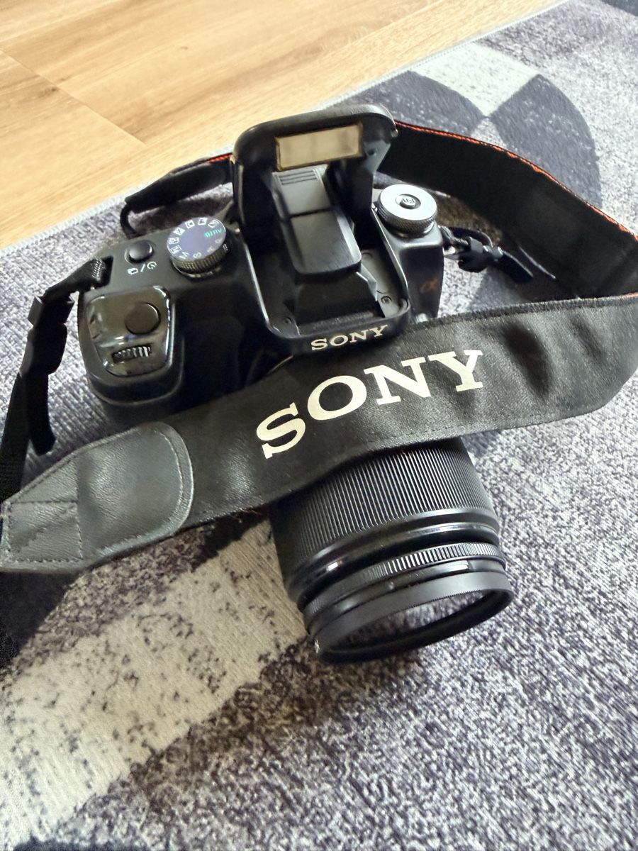 Sony Fotocamera: Sony Alpha DSLR-A100 Digital Camera – Usato da Stoos SZ venduto da Lolo-fr8y 8