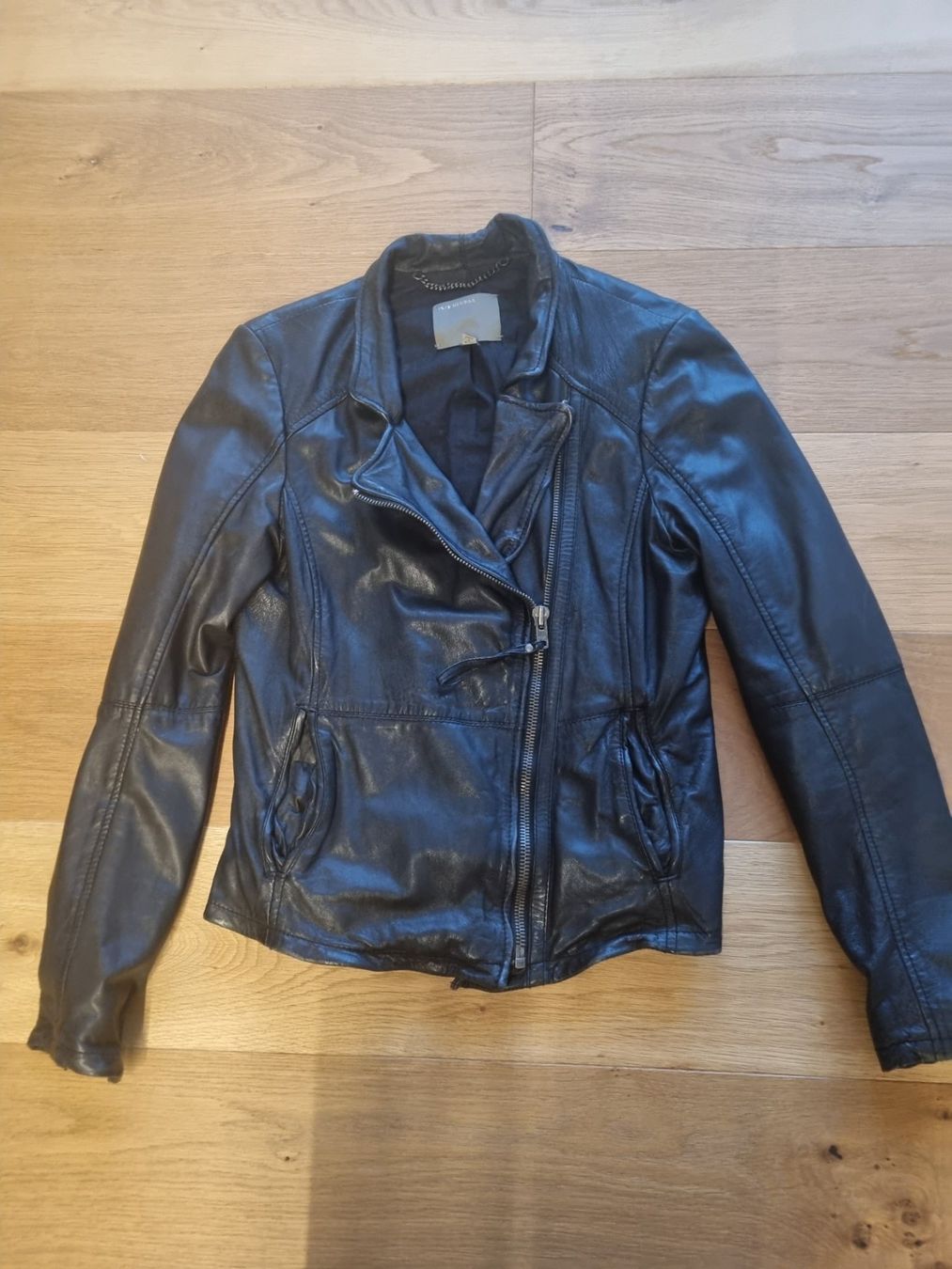Giacche: Lederjacke Gr 38 MUUBAA – Usato da Frick venduto da Geheim007