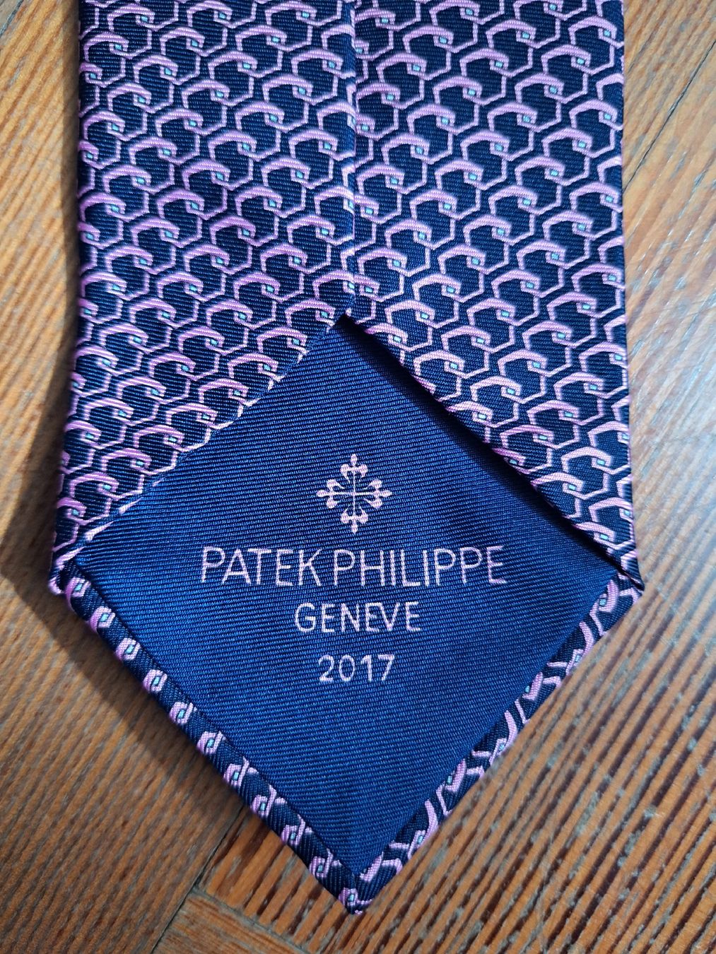 Patek Philippe Cravatte: Cravate Patek Philippe neuve – Nuovo (secondo la descrizione) da Yverdon-les-Bains venduto da lolette2006