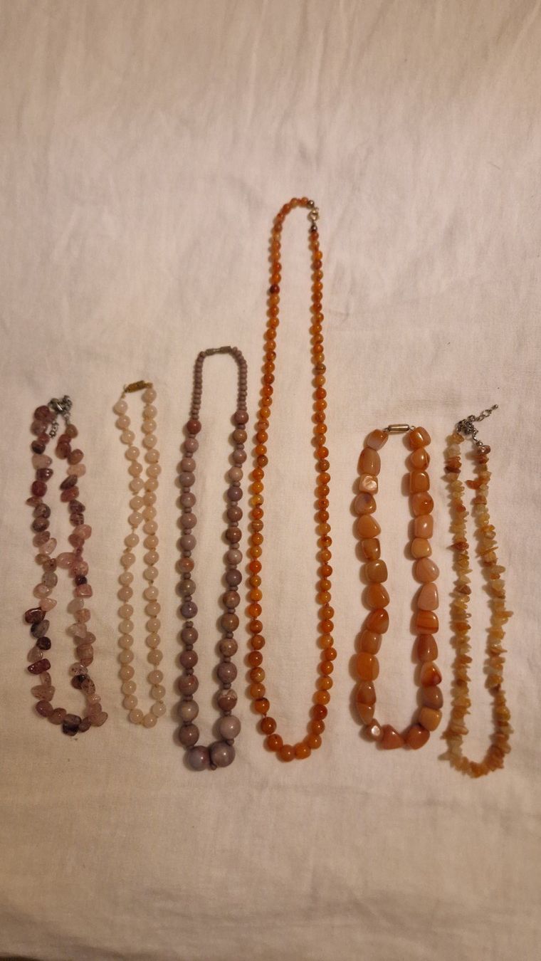 Autres bijoux: 6 Halsketten verschiedene Steine – D'occasion à Rütihof par Teddy1985