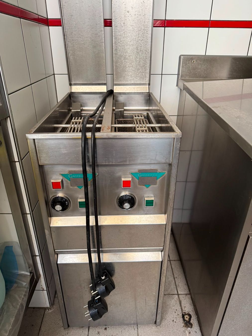 Elettrodomestici da cucina: Doppel Friteuse Gastro Frit – Usato da Frutigen venduto da Kandertaler
