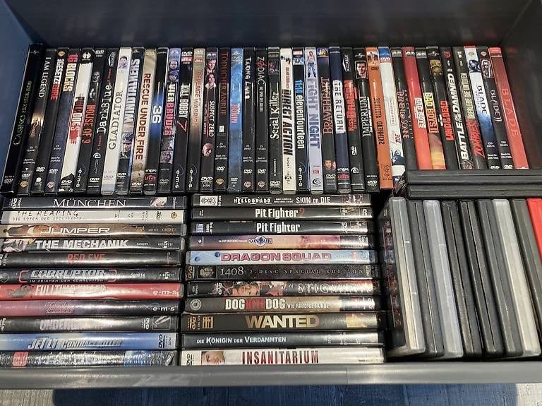 Tutti i DVDs: DVDs – Usato da Schwändi GL venduto da Blacklife 2