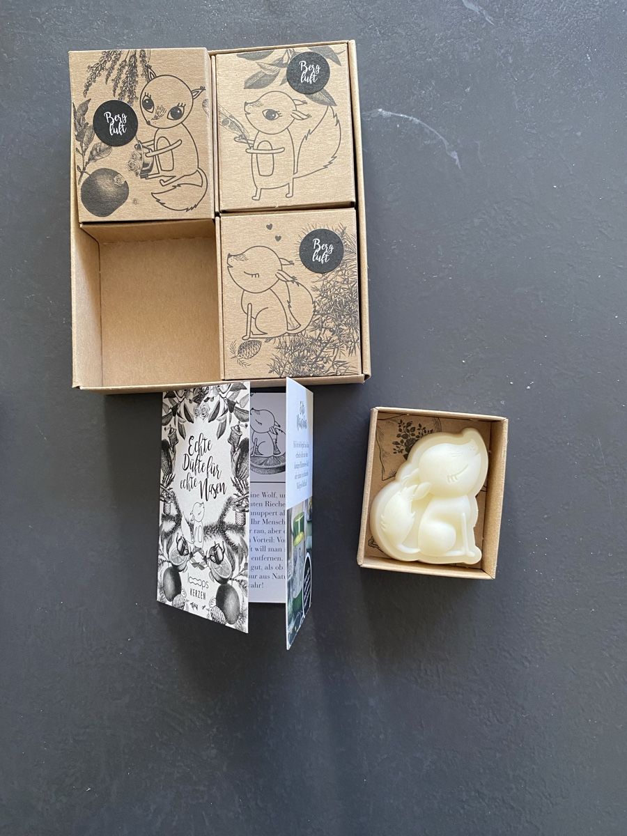 Candele: Loooops Duftwachs “Bergluft” – Duft Cameos Eichhörnchen NEU – Nuovo e nell'imballaggio originale da Basel venduto da ane_82yg