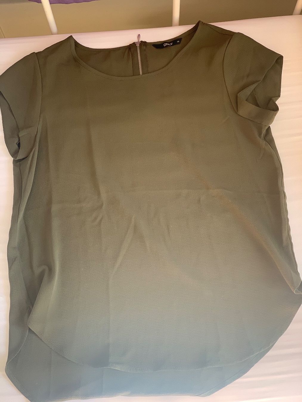 Lotti di vestiti: Kleiderpaket T-Shirts  /  Grösse: S – Usato da Oberhofen Thun'see venduto da ClaudiaKelesh 3