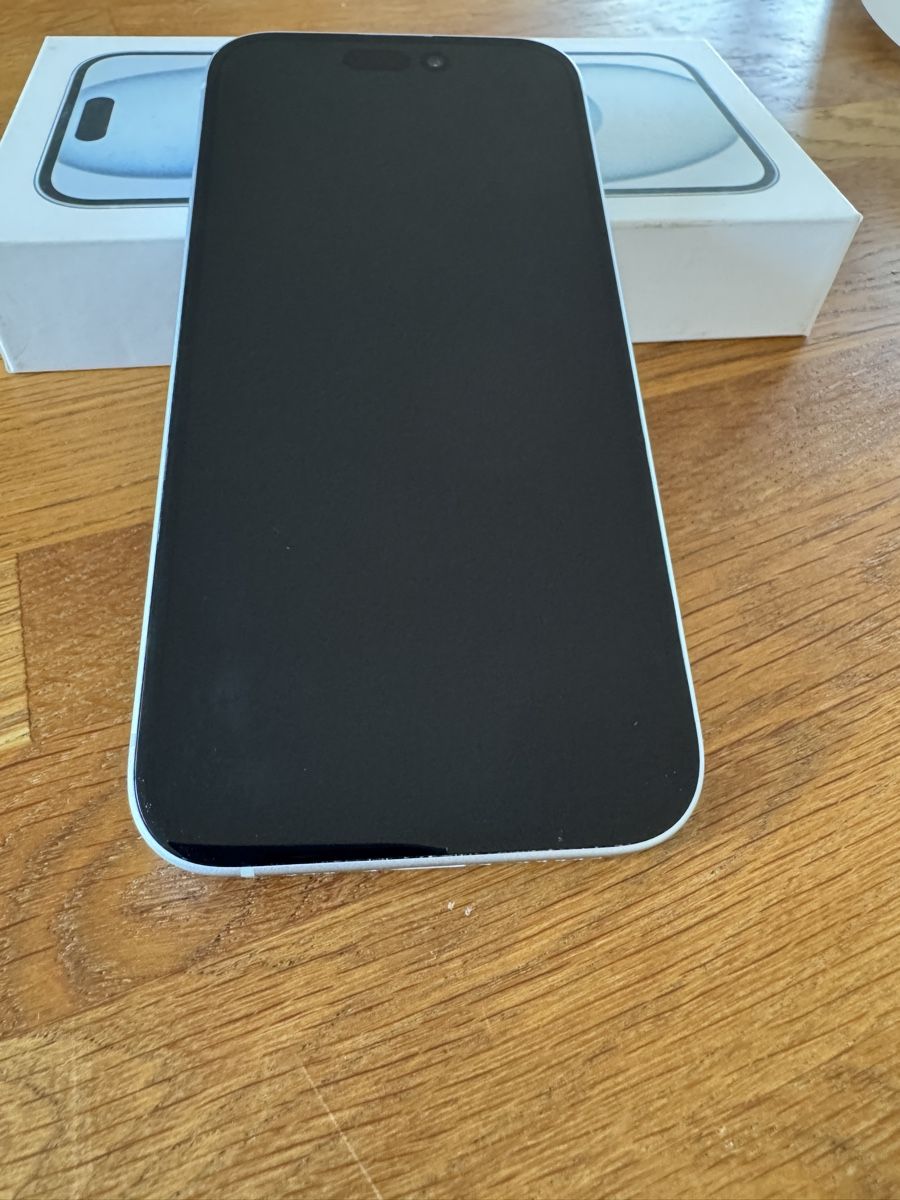 Apple Telefoni cellulari / Smartphones: Iphone 15 / 512 GB – Usato da Zürich venduto da Naniiin 1