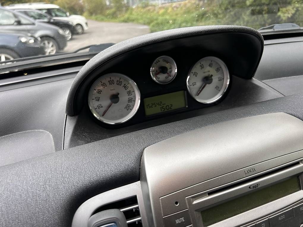 Automobili: Lacia Y 1.4 – Usato da Mülenen venduto da Jetmir019 4