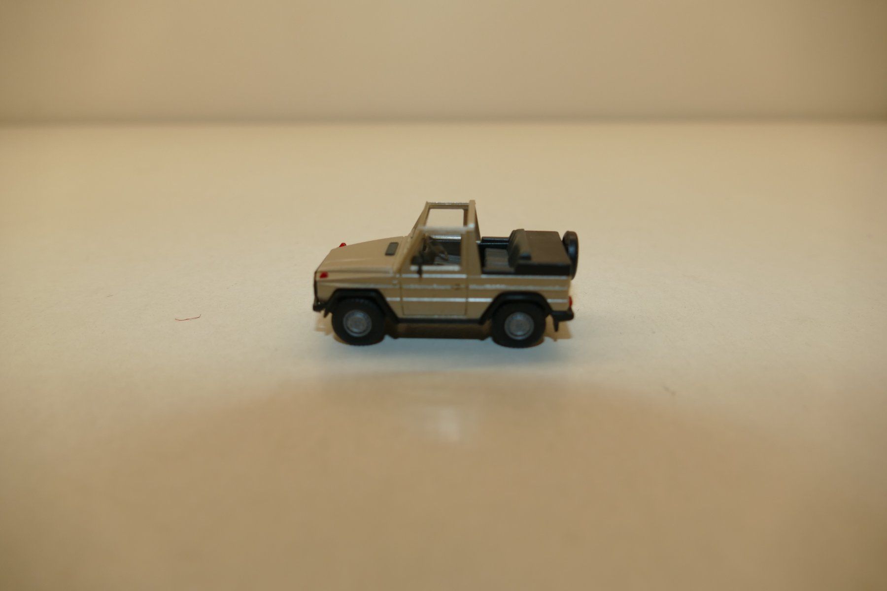 Modellini d'auto: M 1:87: Mercedes Benz – Nuovo (secondo la descrizione) da Niederhasli venduto da rail-duerst 1