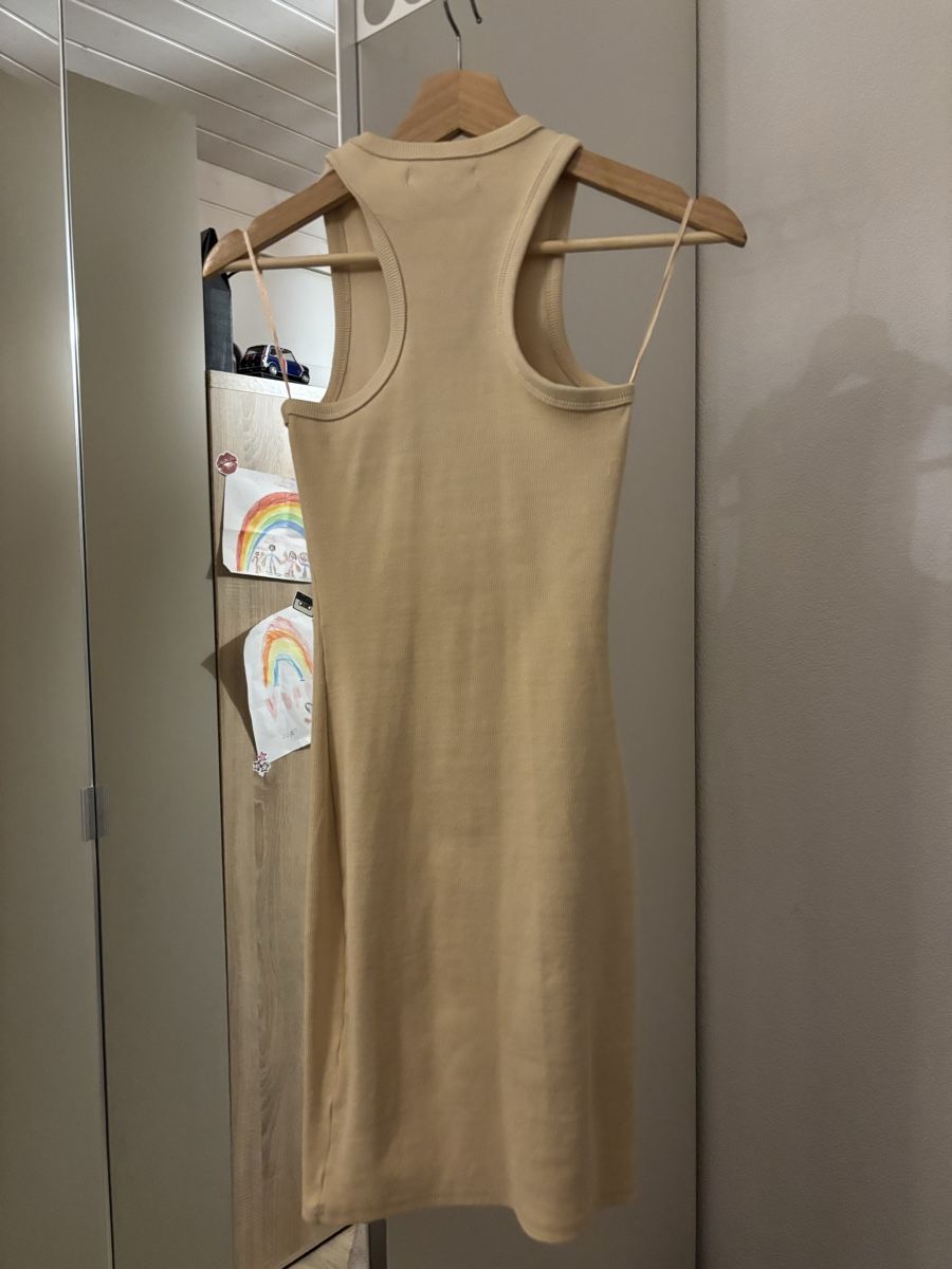 Vestiti: Robe courte moulante beige – Usato da La Roche FR venduto da syd_vdb6 1