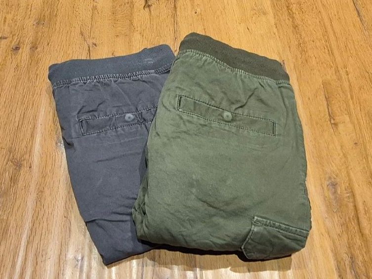 C&A Lotti & Set di vestiti: 146 - Grösse, 2er SET Kinder Cargo Hosen – Usato da Nottwil venduto da echtMOMO 9