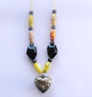 Halskette mit Herzanhänger, Modeschmuck, Top Zustand!