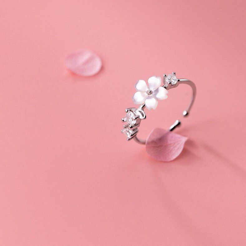 Ringe: Weisse Blume Ring aus Silber – Neu und originalverpackt aus Wil SG von Veratier 6
