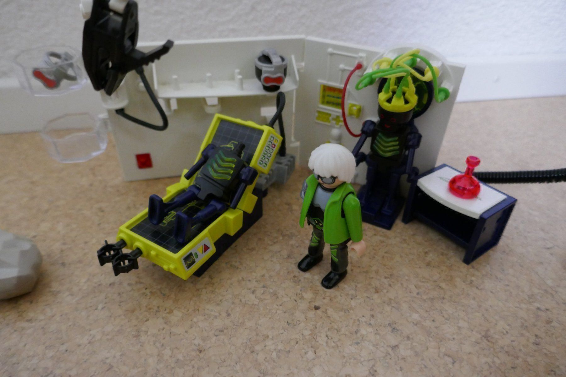 Playmobil Giocattoli: Playmobil Top Agents Roboter Labor 4880 – Usato da Ballwil venduto da goldi360 2