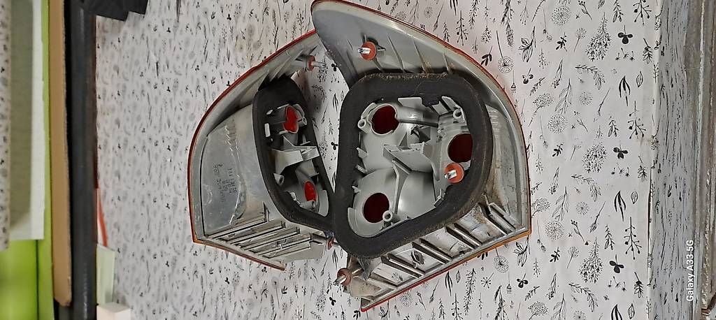 Tutti pezzi di ricambio auto: Heckleuchten BMW E46 Coupè – Usato da Sils im Domleschg venduto da Grischun72 3