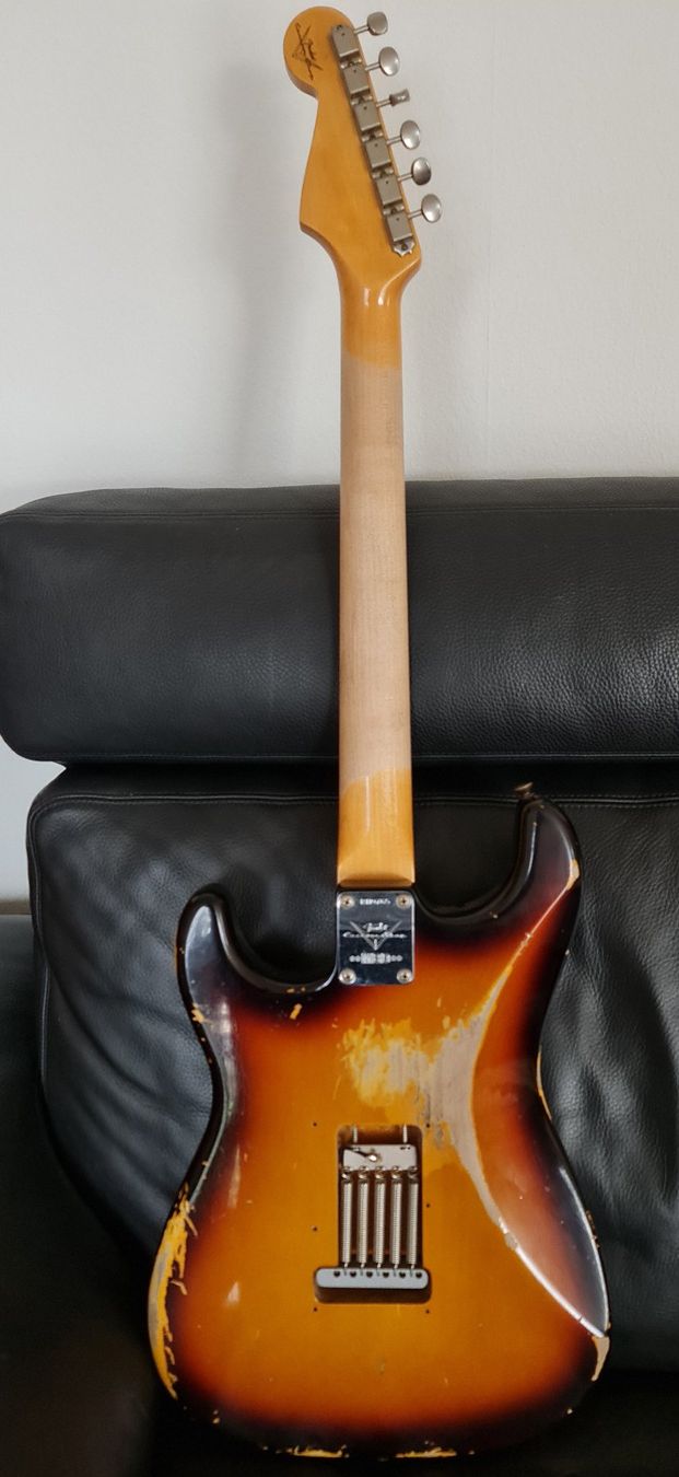 Fender Musikinstrumente: Fender Stratocaster 63 custom Ltd. – Neu (gemäss Beschreibung) aus Therwil von Esminor 2