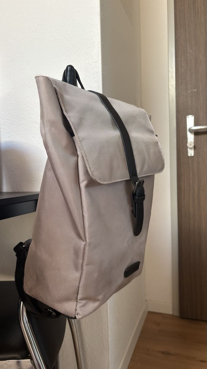 Zaini: Rucksack beige, ziemlich wasserfest – Usato da Roggwil BE venduto da R..