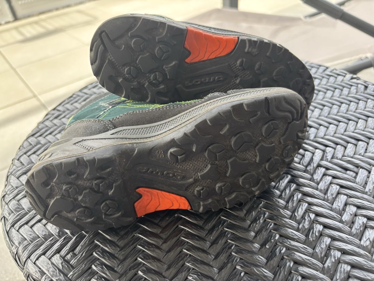 Lowa Herrenschuhe: Lowa Wanderschuhe Gr. 33 – Gebraucht aus Grenchen von Wonderland-Finland 3