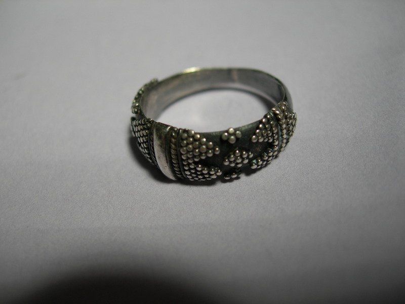 Ringe: Ring Metall alt gemustert einteilig Zustand gebraucht – Gebraucht aus Langenthal von milsgreen 1