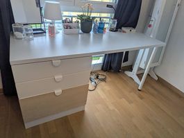 Schreibtisch von Ikea (SMASTAD)