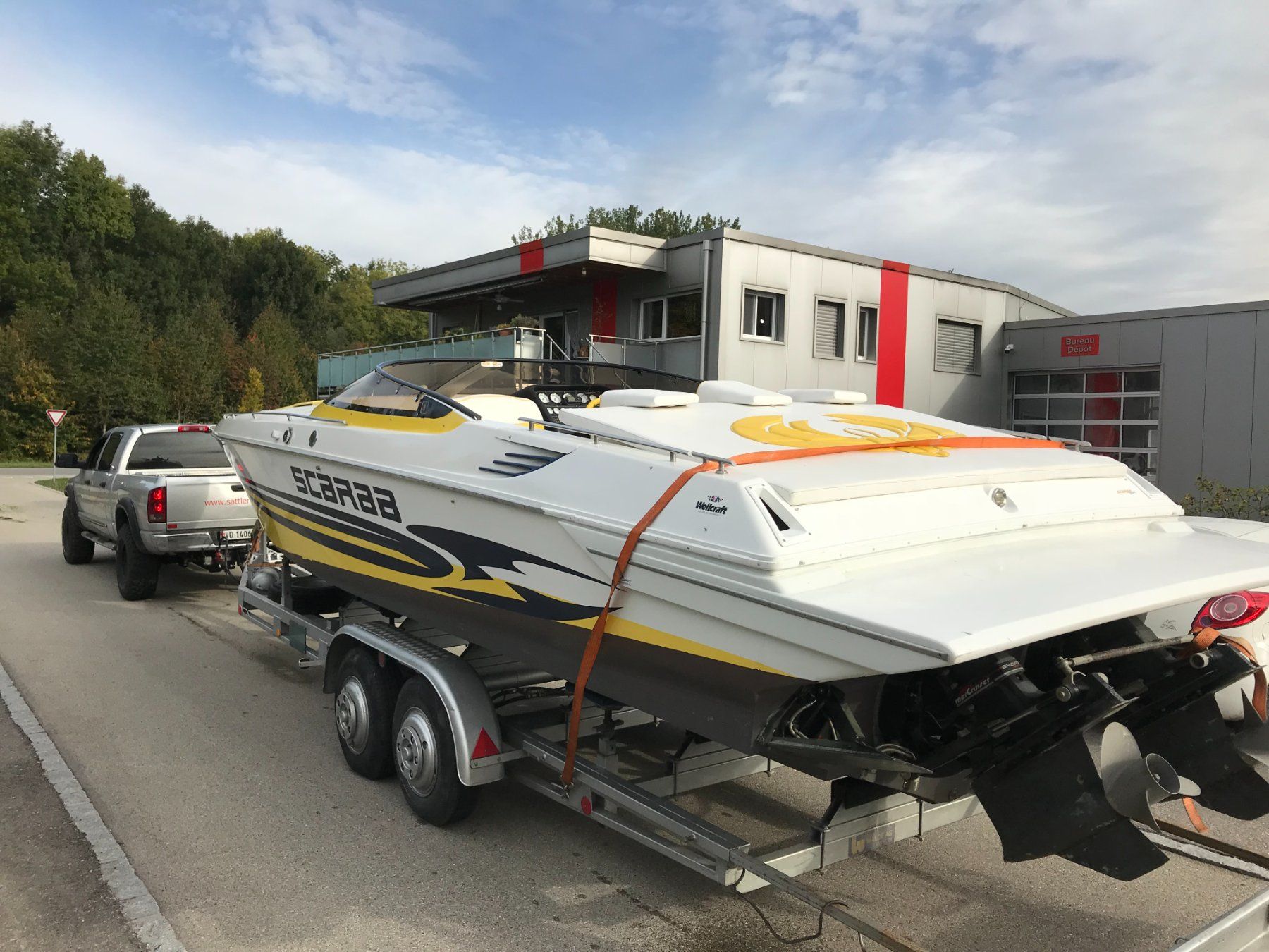 Wellcraft Barche: WELLCRAFT SCARAB 31 EINTAUSCH MÖGLICH - HAFENPLATZ – Usato da Avenches venduto da BOOTTRANSPORTE 1
