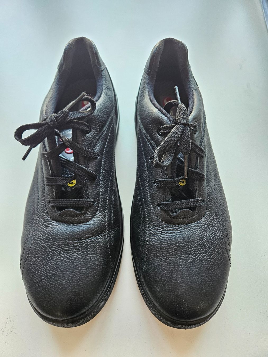 Scarpe da uomo: Sixton- Arbeitsschuhe schwarz Gr.40 – Usato da Schaffhausen venduto da sabrina915 1