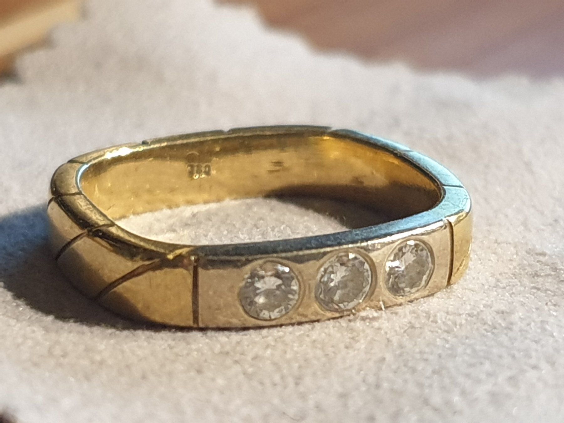 Anelli: Goldring 750er mit 3 Brillanten – Usato da Belp venduto da Ginus85 2