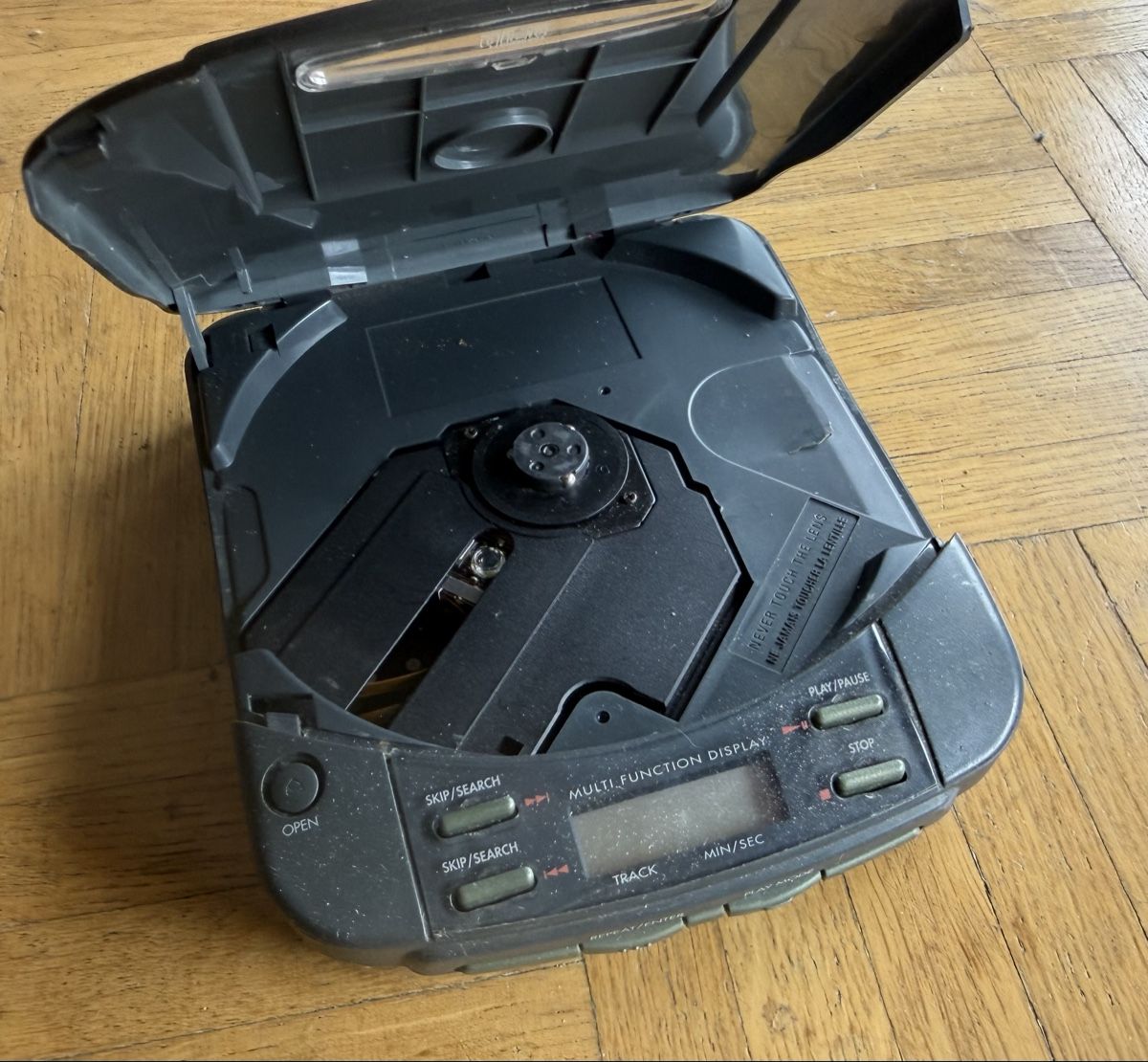 Lecteur media portable: Lettore CD portatile SABA CD-P 5 usato – D'occasion à S. Pietro par pap_nd2w 1