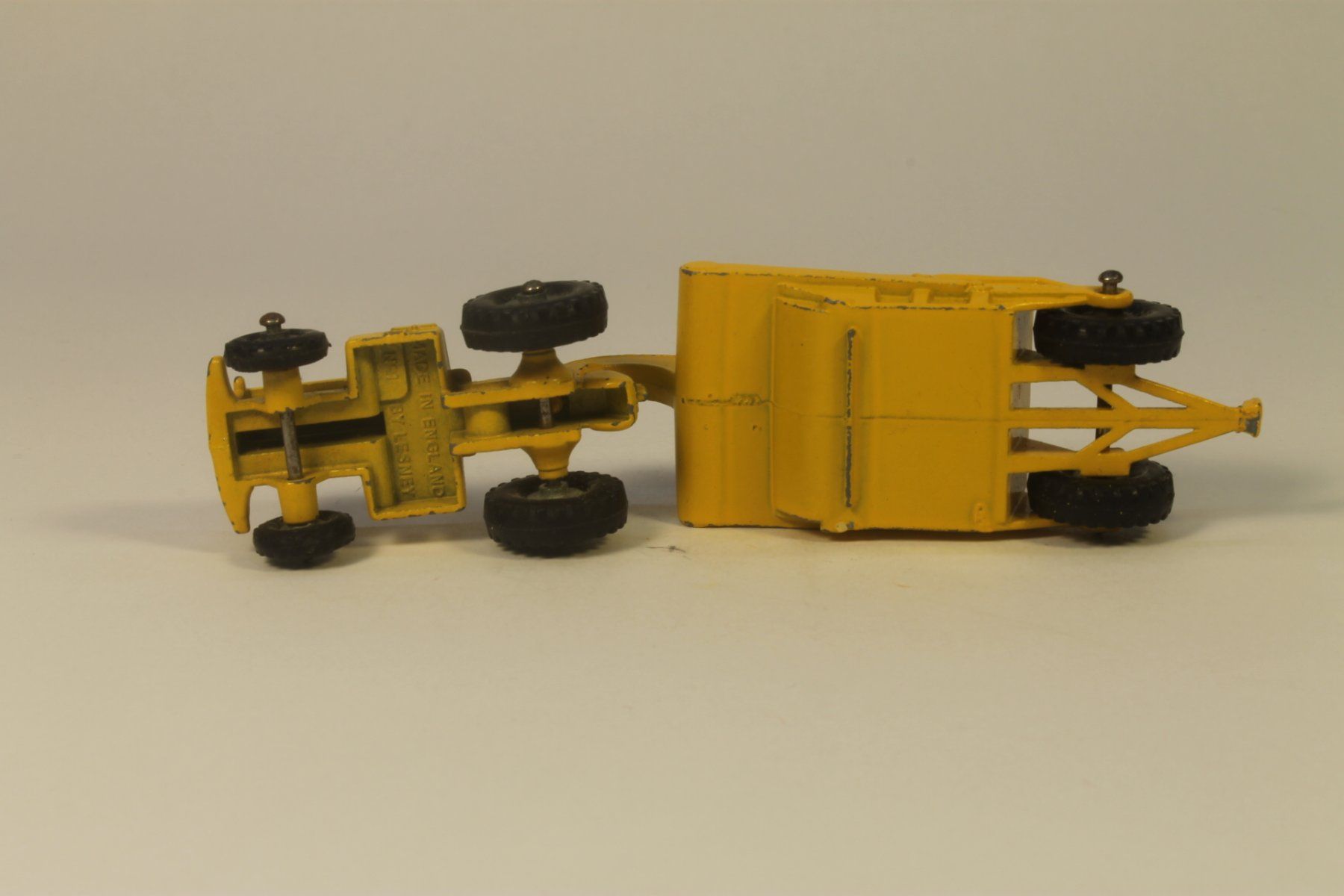 Matchbox Modellini d'auto: Matchbox Major Pack M1A Caterpillar Earth Mover – Usato da Zofingen venduto da Trukli58 5