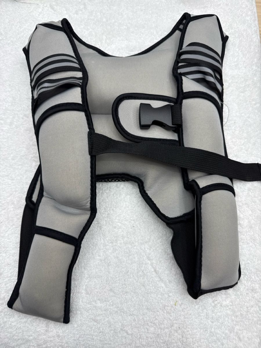 Gilet & Giacche: Gilet lesté pour course à pied taille unique gris – Usato da Chenens venduto da anasantos90