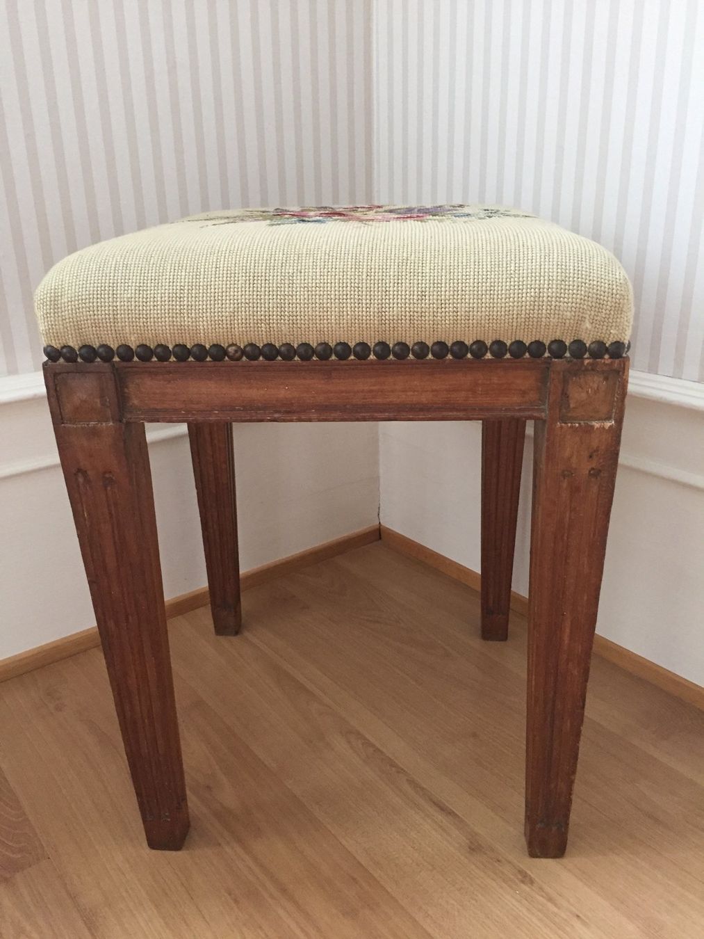 Sgabelli: Französiche Tabouret Louis XVI – Usato da Basel venduto da Lancer4 3