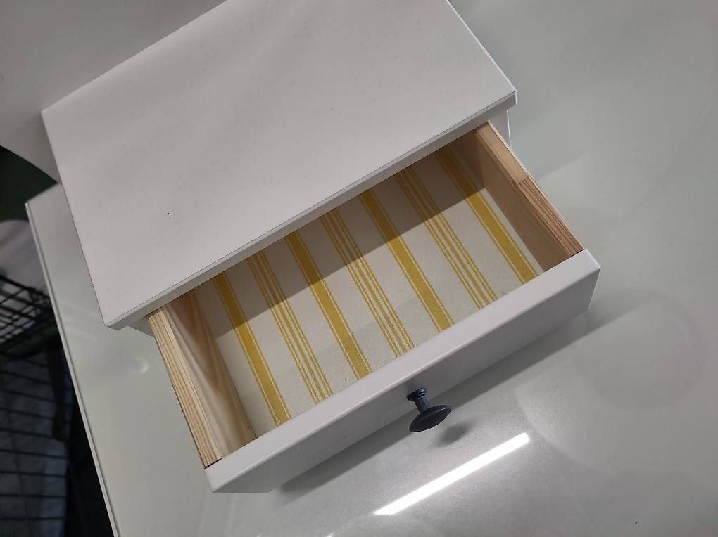 Ikea Tavoli da trucco: Schminktisch weiss – Usato da Pratteln venduto da Cartonsducoeur_bl 4