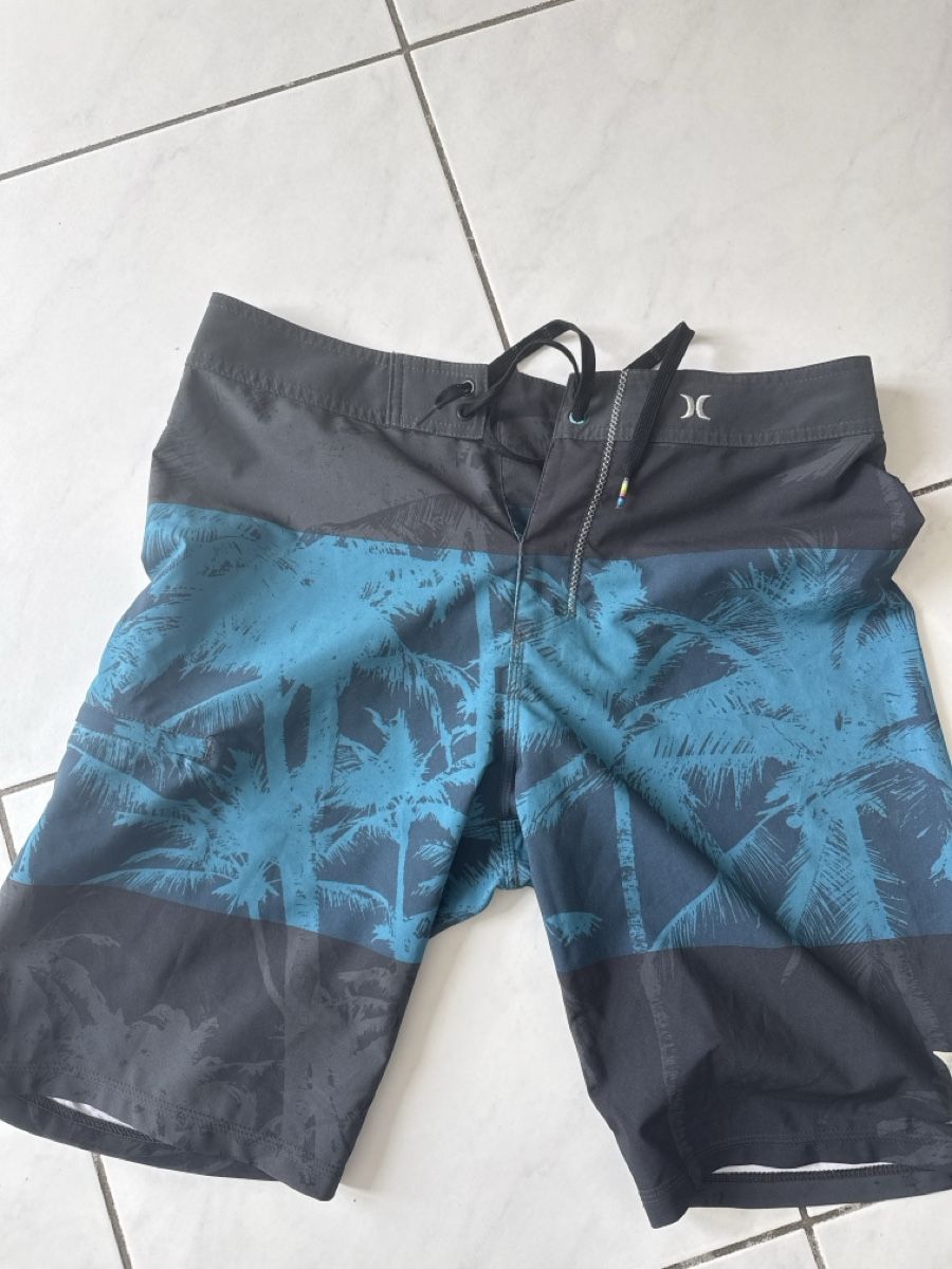Pantaloni: Badeshorts Gr 32 – Usato da Zell ZH venduto da Guffos