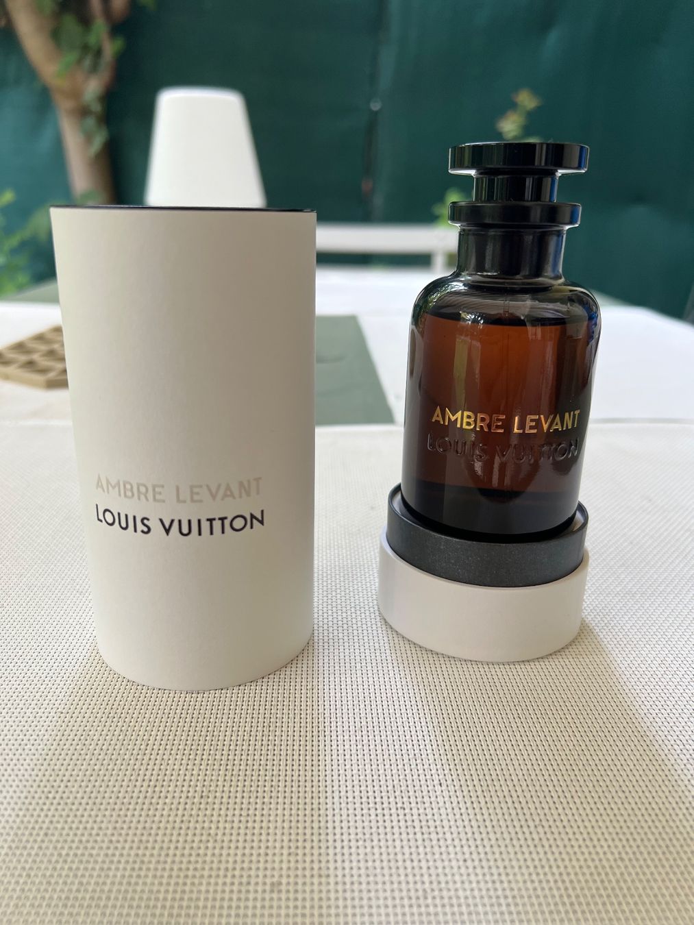 Louis Vuitton Profumi & Eau de Toilette: Louis Vuitton Ambre Levant – Nuovo (secondo la descrizione) da Corsier GE venduto da sebastien988
