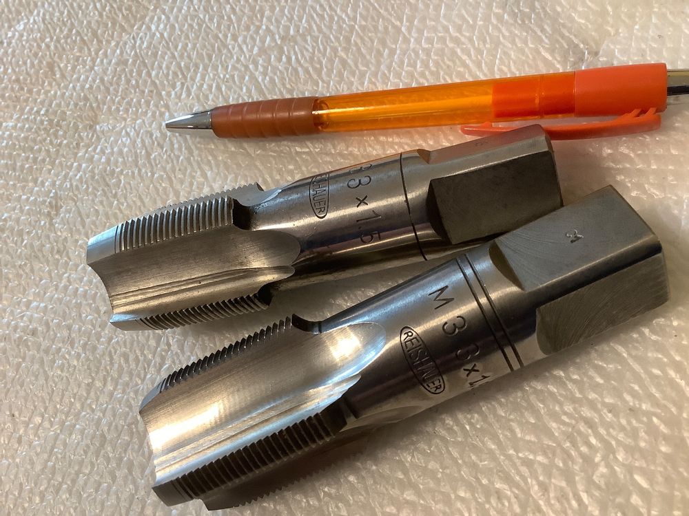 Reishauer Tous les outils: M33 x 1.5 Hand Gewindebohrer Satz, von REISHAUER – D'occasion à Widnau par frohsinn7 2