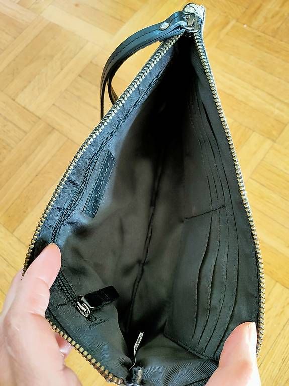 Manor Taschen für Damen: Neuwertige Clutch in Schlangenoptik – Neu (gemäss Beschreibung) aus Thalwil von wamoni 1