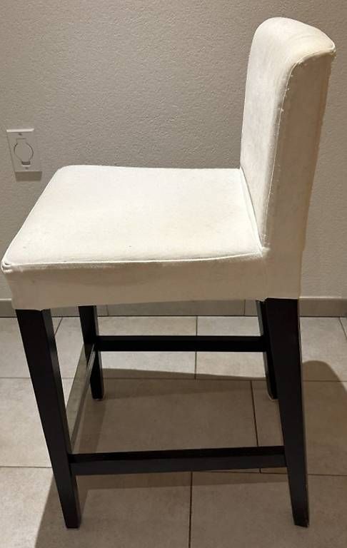 Ikea Seggioloni: Six chaises de bar HENRIKSDAL (62 cms) à vendre – Usato da La Magne venduto da materielavendre 4