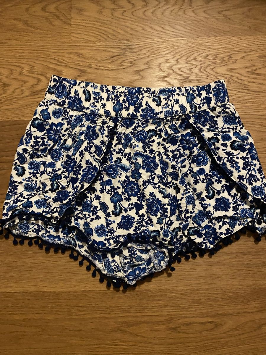 Pantaloni: Shorts – Usato da Luzern venduto da oli_6x2r